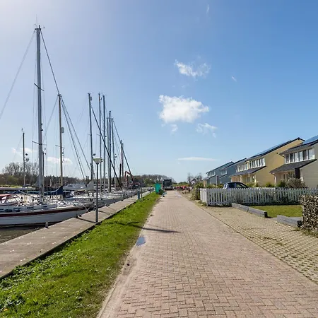 Beachhouse Wadmeer - Aan Het Water Hébergement de vacances *